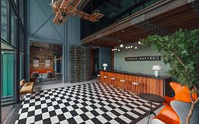 โรงแรมมารีน่า เอ็กซ์เพรส อเวียเตอร์ ภูเก็ตแอร์พอร์ต - SHA Extra Plus